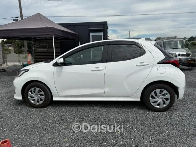 Toyota Yaris G 2024