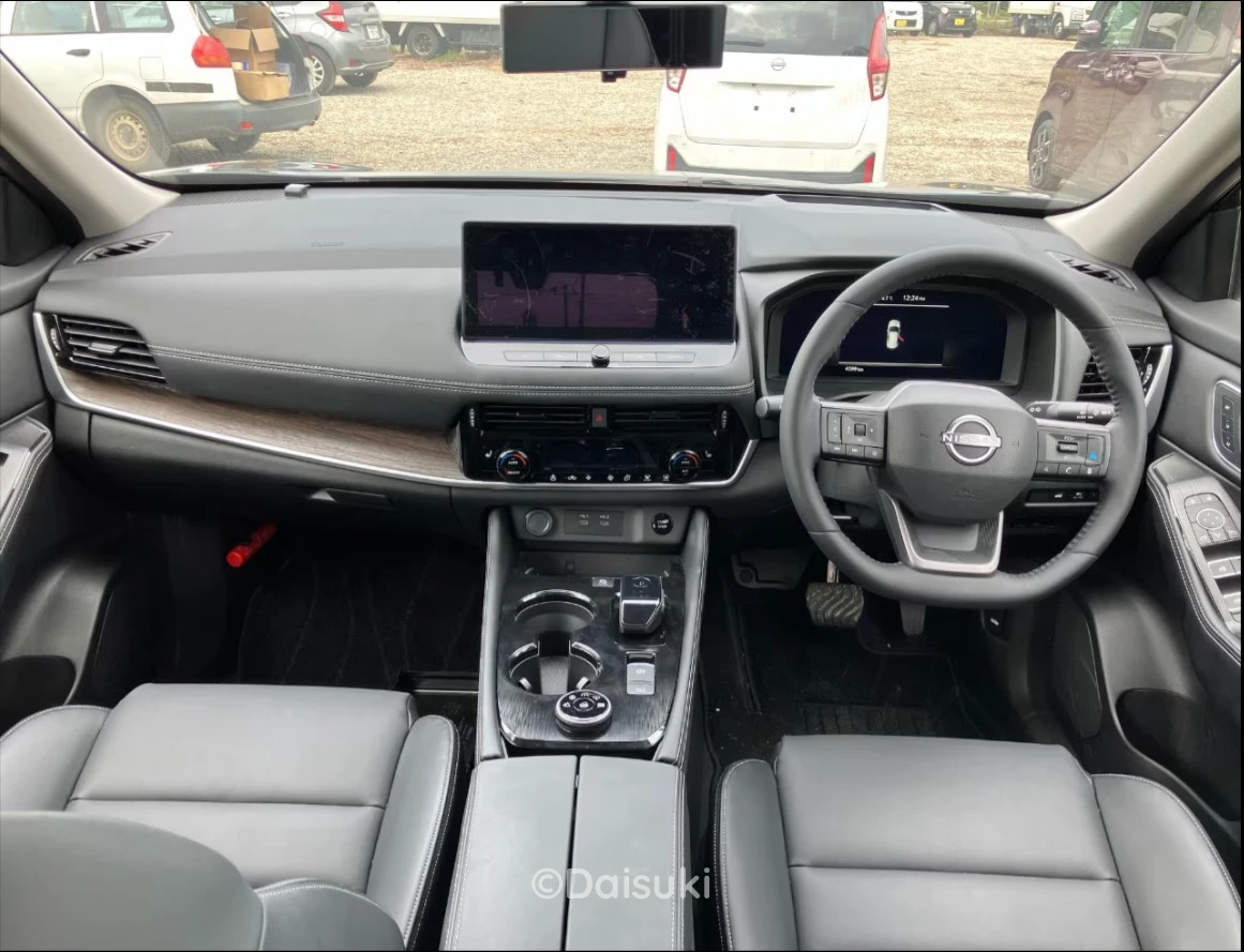 2025 NISSAN X-TRAIL HYBRID G e-4ORCE Driven 4100km