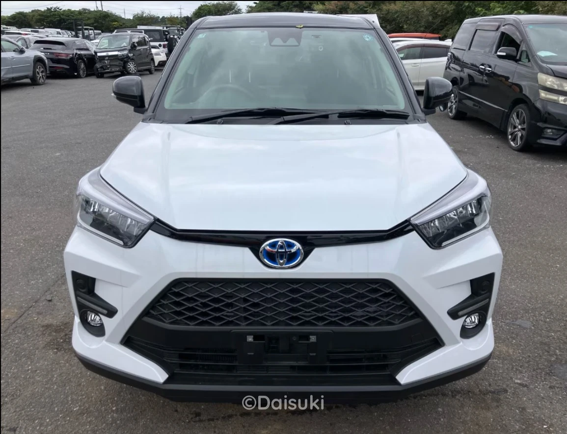 Toyota Razie Z HYBRID 2025